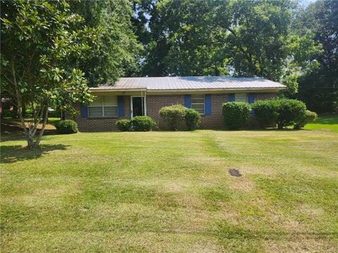 Photo of 106 FLOURNOY Drive, Lafayette, AL 36862 (MLS # 182300)