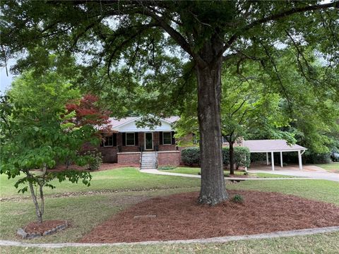 Photo of 426 SEHOY Circle, Auburn, AL 36830 (MLS # 179997)