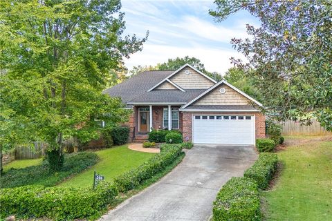 206 REDWOOD Court Auburn AL 36830