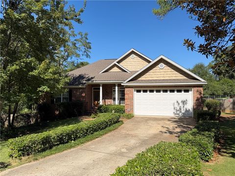 Photo of 206 REDWOOD Court, Auburn, AL 36830 (MLS # 177118)