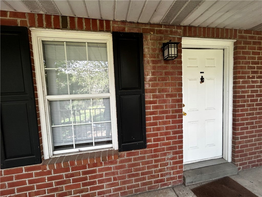 Photo of 156 E UNIVERSITY Drive #F203, Auburn, AL 36832 (MLS # 181489)