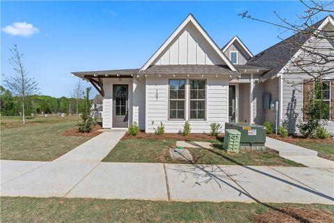 Photo of 107 SUMMER Street, Opelika, AL 36801 (MLS # 179850)
