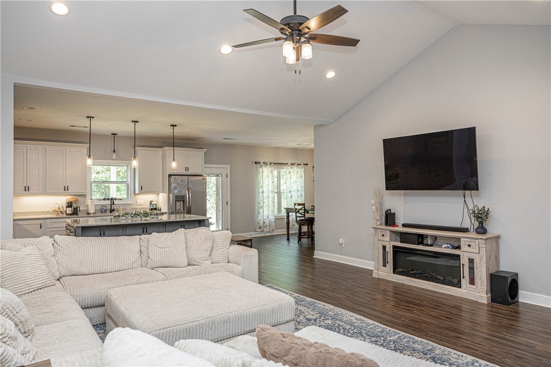 1057 COUNTY ROAD 553