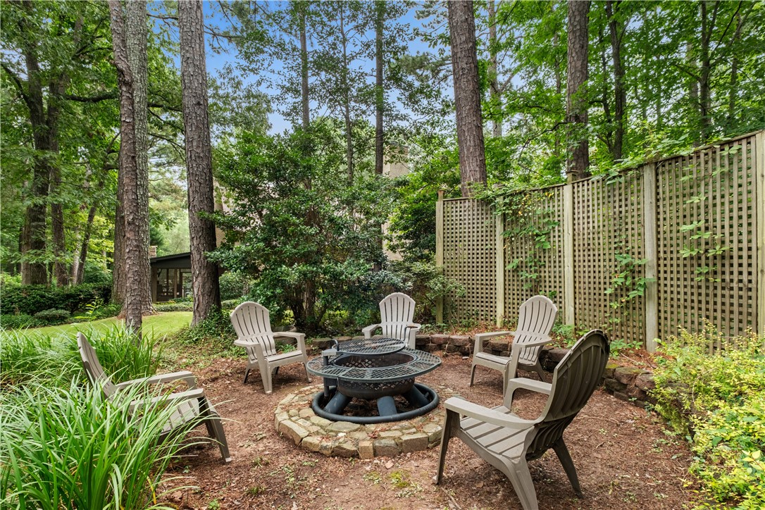 Auburn, Alabama 36830, United States, 4 Bedrooms Bedrooms, ,4 BathroomsBathrooms,Residential,Active,162816