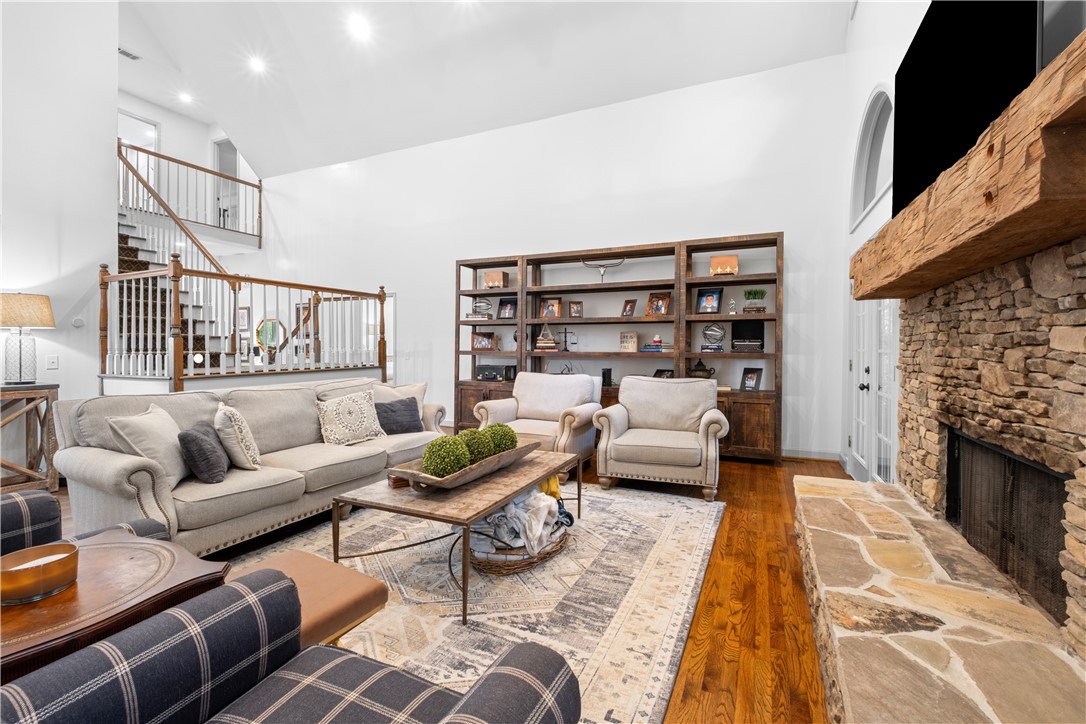 Auburn, Alabama 36830, United States, 4 Bedrooms Bedrooms, ,4 BathroomsBathrooms,Residential,Active,162816