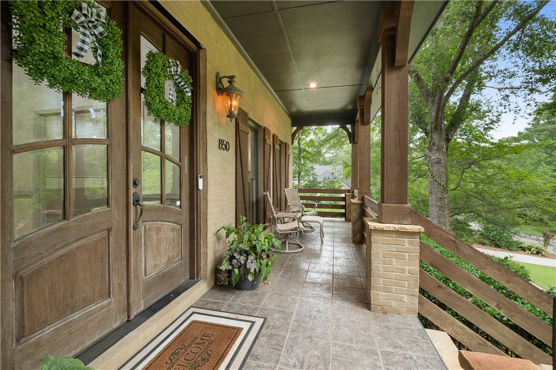 Auburn, Alabama 36830, United States, 4 Bedrooms Bedrooms, ,4 BathroomsBathrooms,Residential,Active,162816