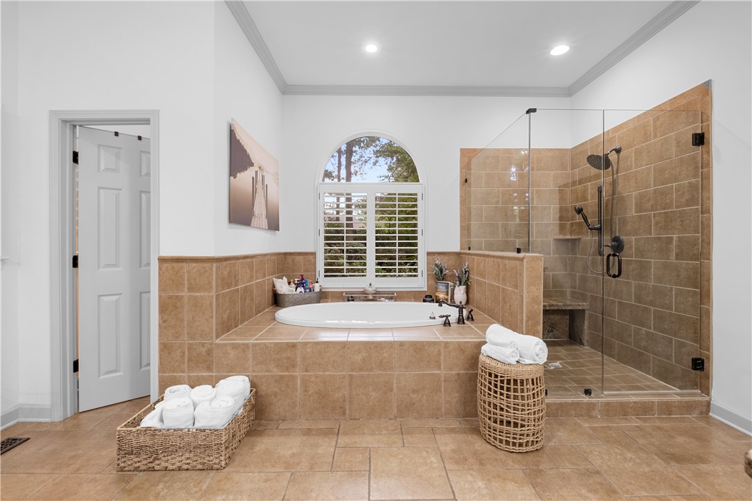 Auburn, Alabama 36830, United States, 4 Bedrooms Bedrooms, ,4 BathroomsBathrooms,Residential,Active,162816