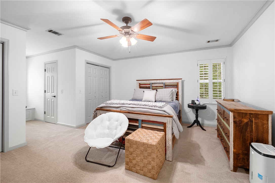 Auburn, Alabama 36830, United States, 4 Bedrooms Bedrooms, ,4 BathroomsBathrooms,Residential,Active,162816