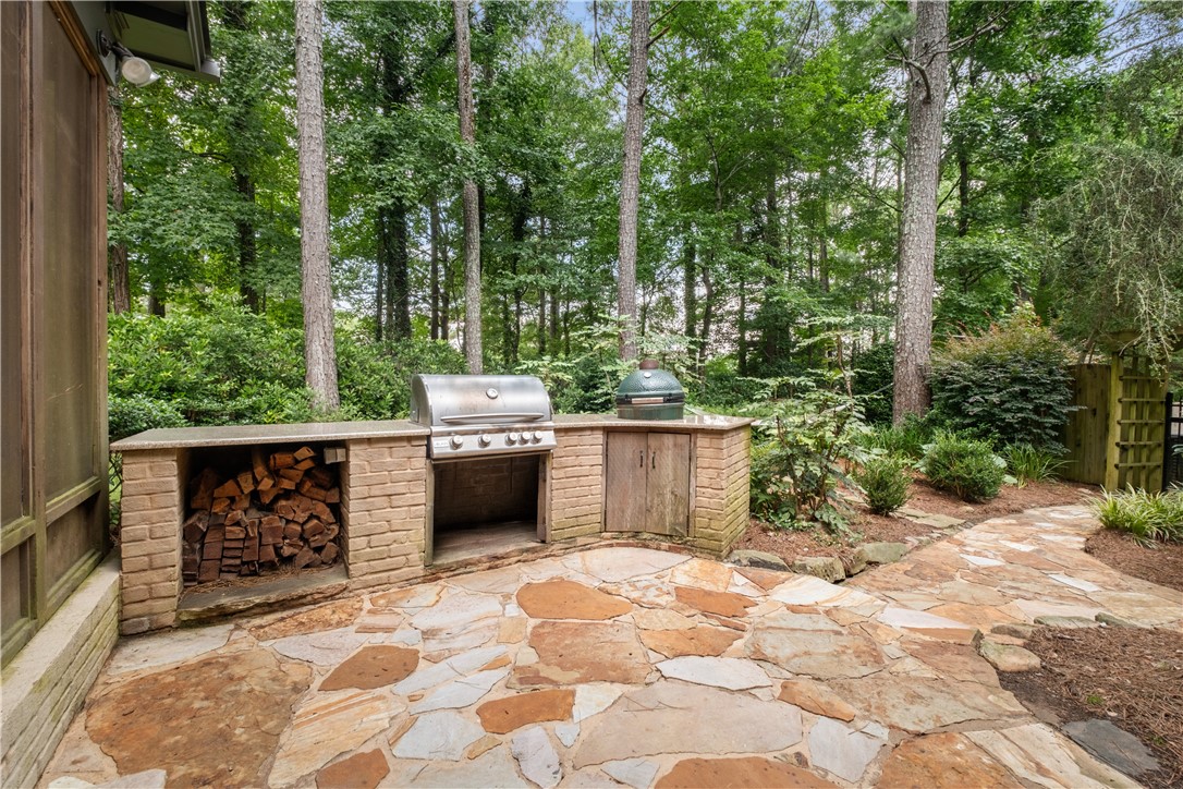 Auburn, Alabama 36830, United States, 4 Bedrooms Bedrooms, ,4 BathroomsBathrooms,Residential,Active,162816