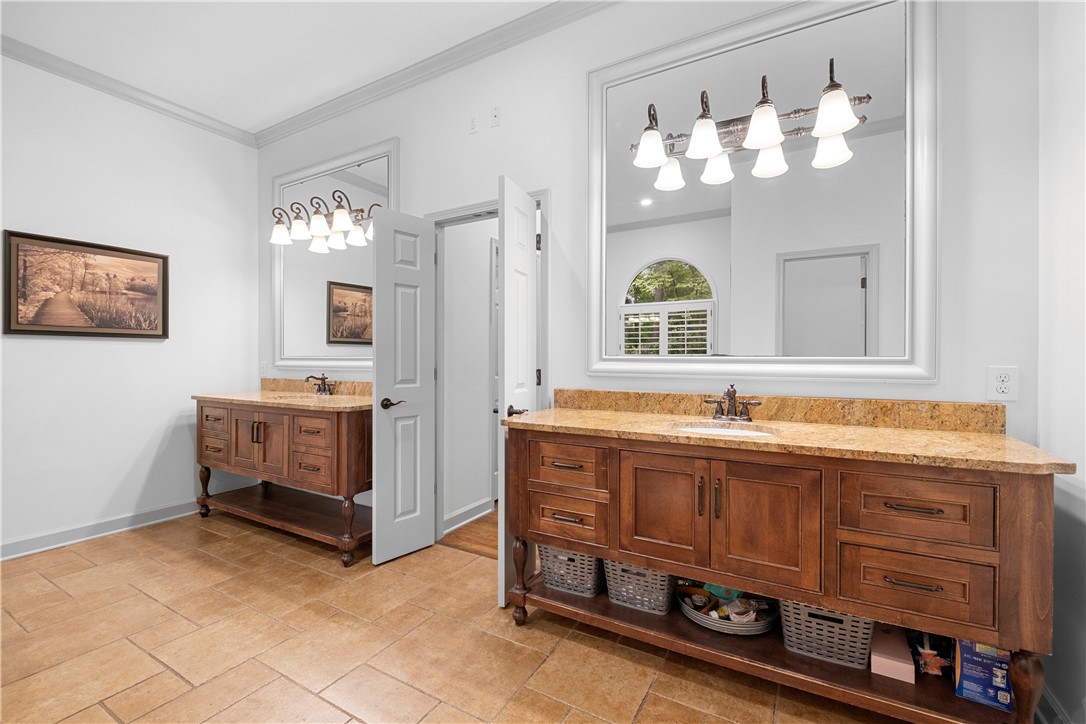 Auburn, Alabama 36830, United States, 4 Bedrooms Bedrooms, ,4 BathroomsBathrooms,Residential,Active,162816