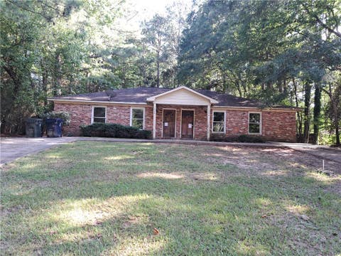 Photo of 1350 HAMPTON Drive, Auburn, AL 36830 (MLS # 182003)