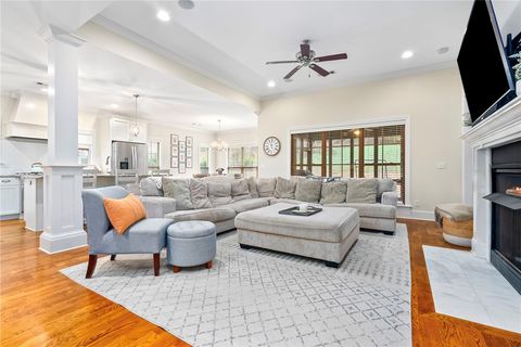 Photo of 2217 N DONAHUE Drive, Auburn, AL 36830 (MLS # 177817)