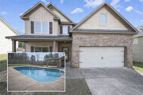 Photo of 129 MILL CREEK Drive, Smiths Station, AL 36877 (MLS # 178506)