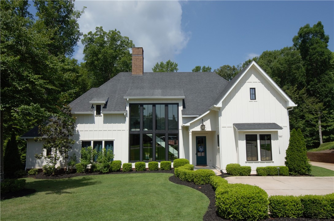 1661 FAIRWAY Drive