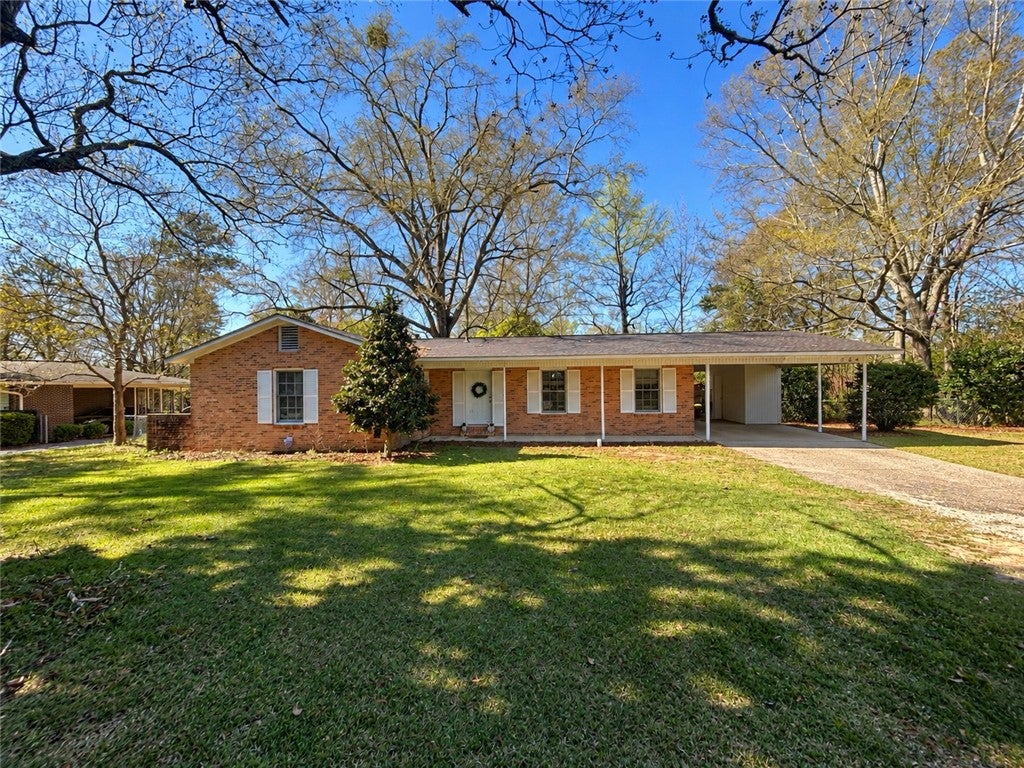 Photo of 744 HOLLON Avenue, Auburn, AL 36830 (MLS # 182565)