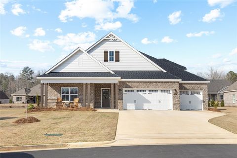 Photo of 1529 EVERLY Drive, Opelika, AL 36801 (MLS # 178770)