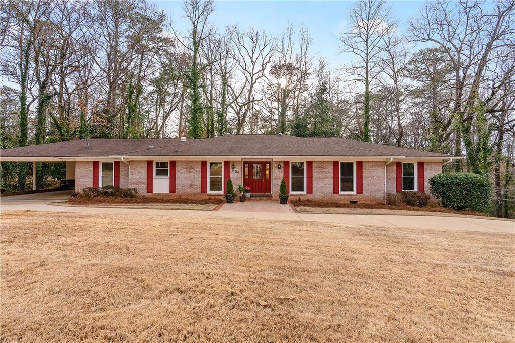 Photo of 1106 W COLLINWOOD Circle, Opelika, AL 36801 (MLS # 177048)