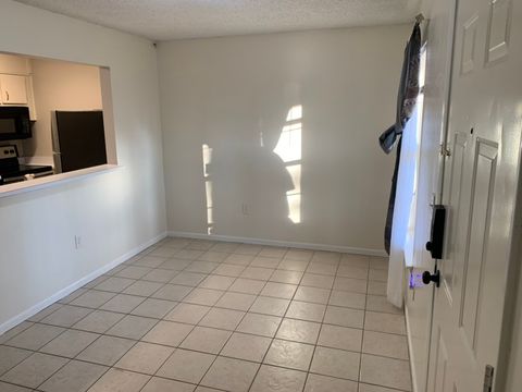 Photo of 168 E University Drive #L107, Auburn, AL 36832 (MLS # 178166)