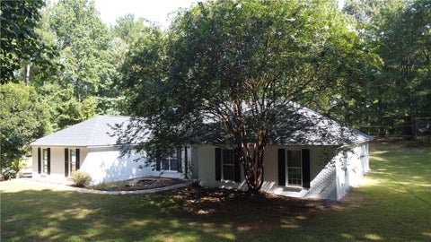 Photo of 184 LEE ROAD 2071, Salem, AL 36874 (MLS # 182046)