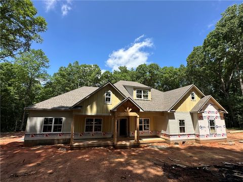 1859 LEE ROAD 288 Smiths Station AL 36877