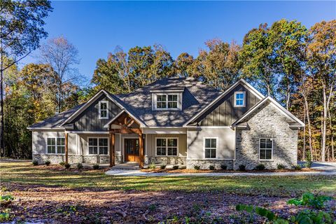 1859 LEE ROAD 288 Smiths Station AL 36877