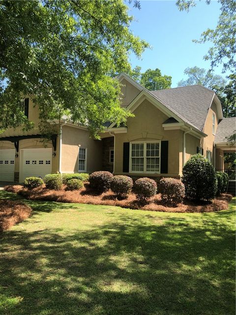 Photo of 1812 HILLBROOK Circle, Auburn, AL 36830 (MLS # 180404)