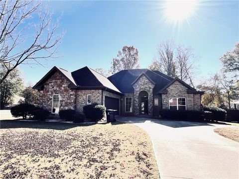 Photo of 1807 PARSONS Circle, Auburn, AL 36830 (MLS # 172608) Photo of 1807 PARSONS Circle, Auburn, AL 36830 (MLS # 172608)