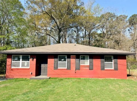 Photo of 1804 BULLOCK Street, Opelika, AL 36801 (MLS # 179482)