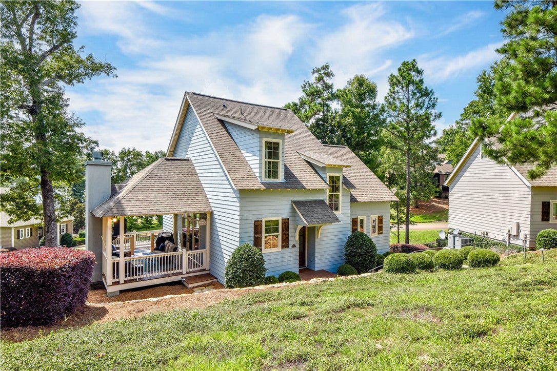 56 LOFT Circle