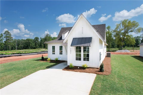 Tiny photo for 2012 CROSSING Court W, Valley, AL 36854 (MLS # 182191)