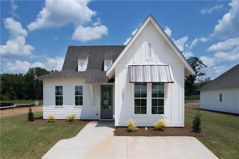 Photo of 2012 CROSSING Court W, Valley, AL 36854 (MLS # 182191)