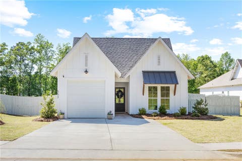 Photo of 553 CEDARBROOK Drive, Auburn, AL 36830 (MLS # 179963)