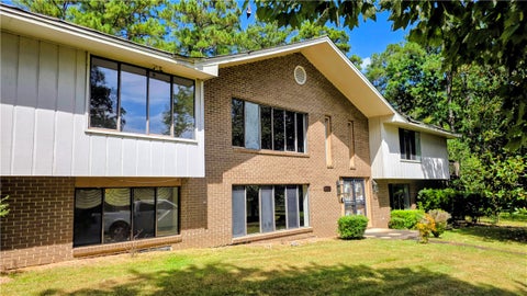 Photo of 1001 E LAKESHORE Drive, Tuskegee, AL 36083 (MLS # 182730)