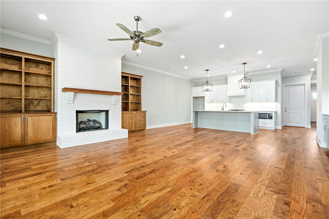 3067 CRESTMONT Court