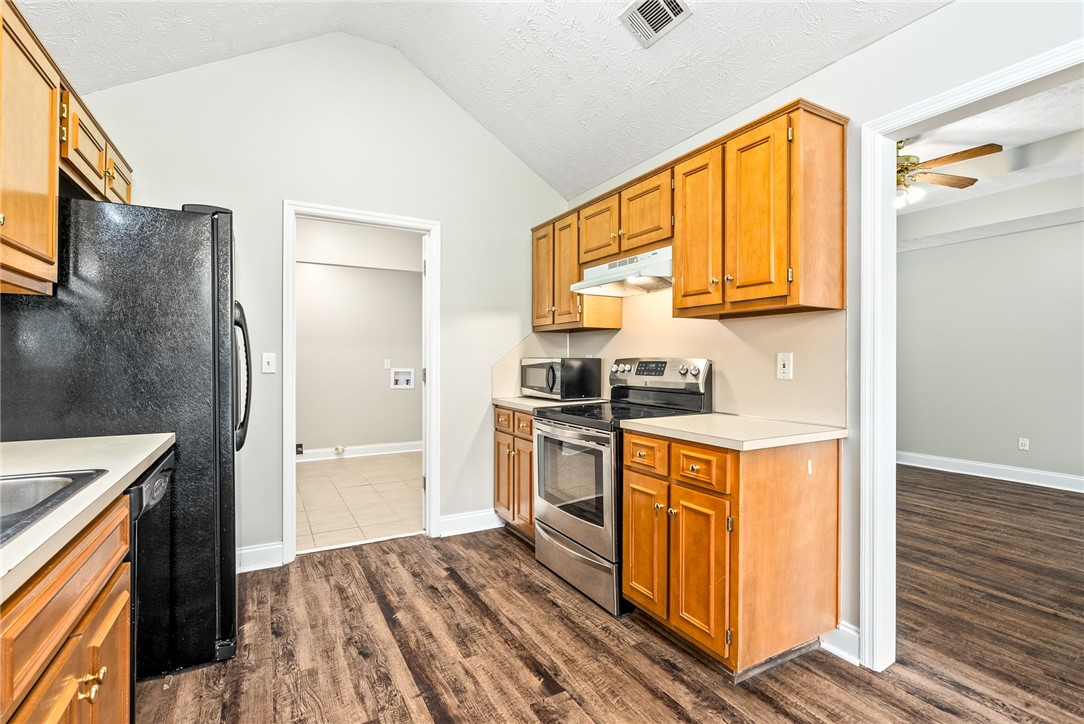 279 LEE ROAD 2041