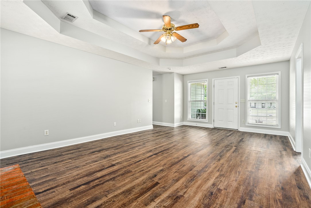 279 LEE ROAD 2041