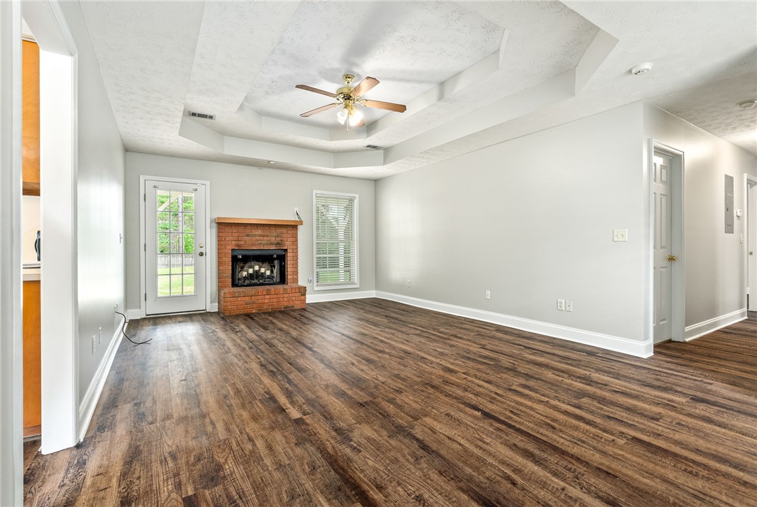 279 LEE ROAD 2041