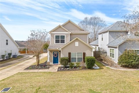 Photo of 727 HUNTER Court, Auburn, AL 36832 (MLS # 179048)