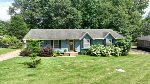 Photo of 2004 BATON Court, Opelika, AL 36801 (MLS # 181099)
