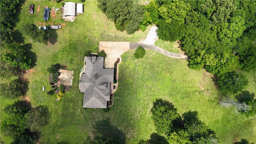 Photo of 1810 SOUTHLAKE Drive, Opelika, AL 36804 (MLS # 180952)