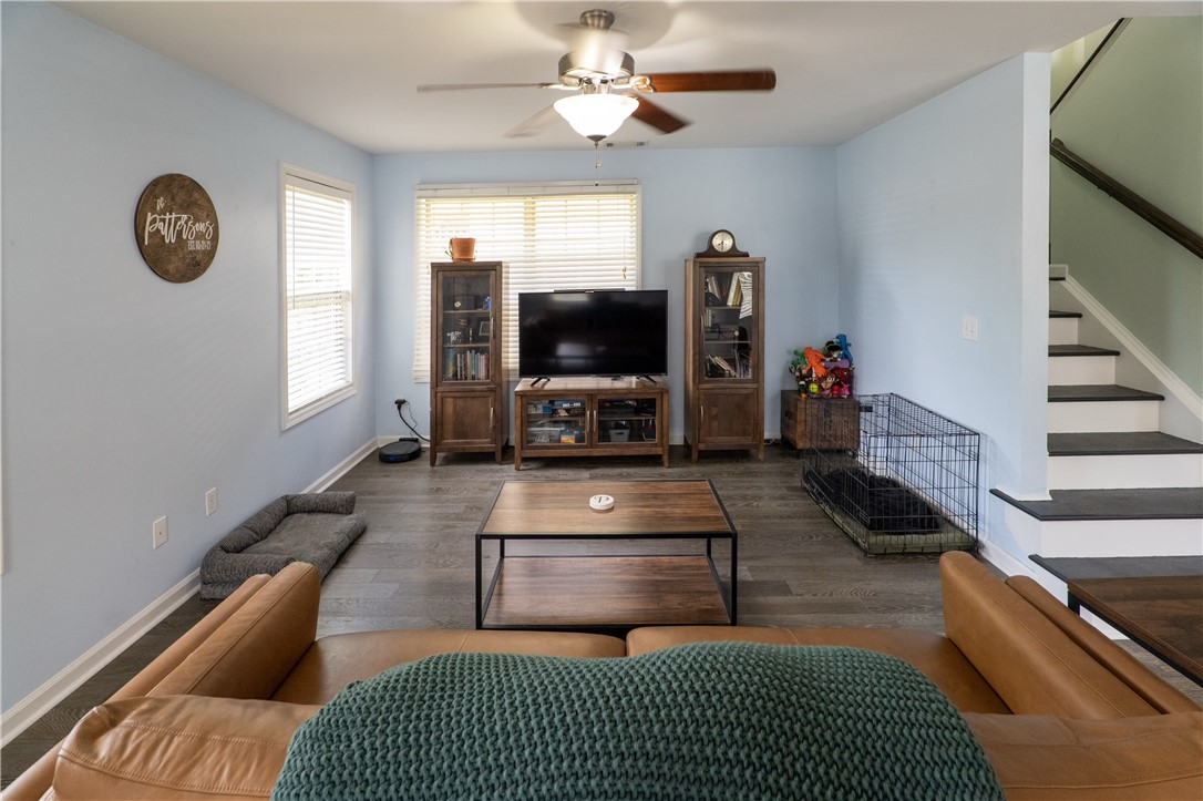 762 HUNTER Court