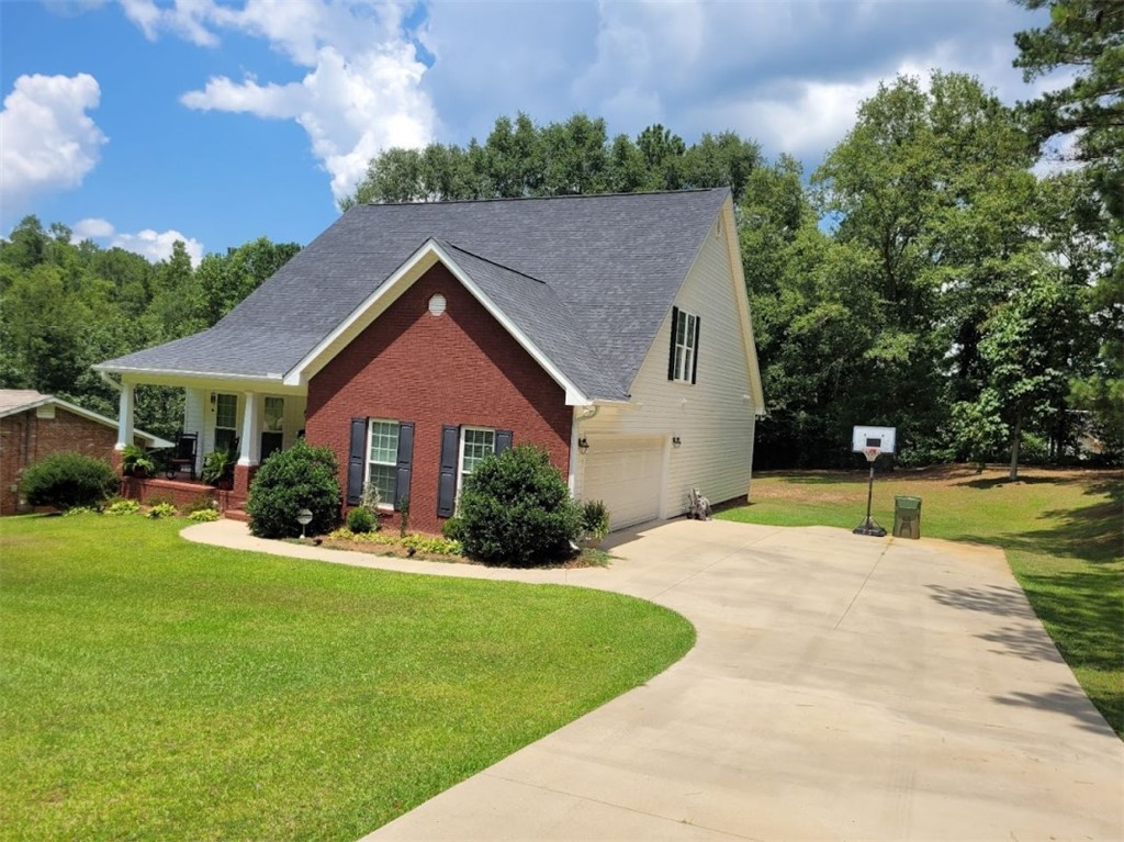 212 MELODY Lane