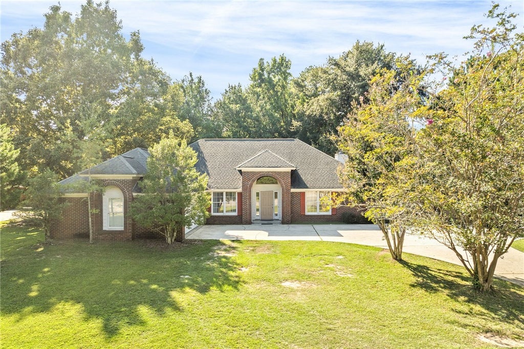 Photo of 1095 E UNIVERSITY Drive, Auburn, AL 36830 (MLS # 182248)