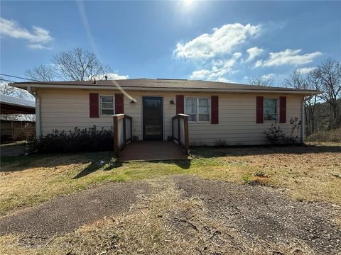 1066 BROWN Circle Valley AL 36854