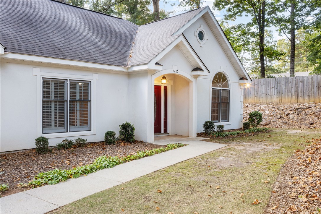 1285 E UNIVERSITY Drive