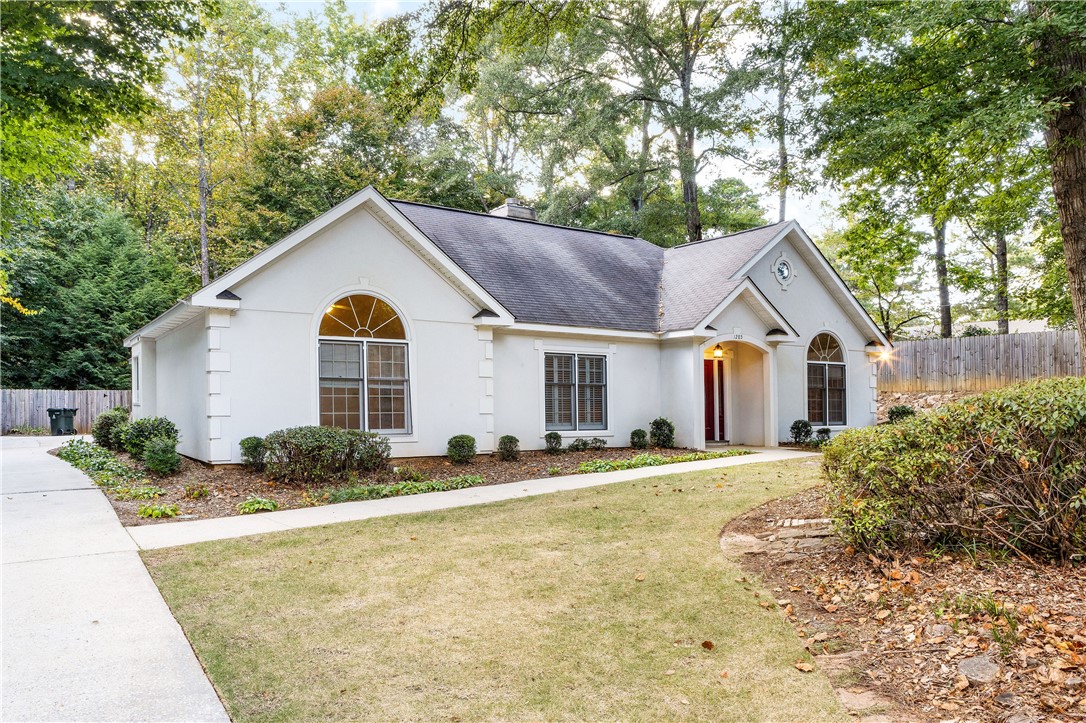 1285 E UNIVERSITY Drive