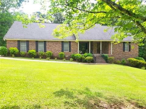 Photo of 1016 COUNTY ROAD 515, Lanett, AL 36863 (MLS # 180552)