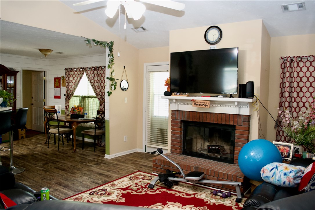 4242 CHESTNUT Court