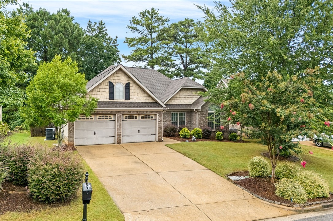 1404 FINCHLEY Court