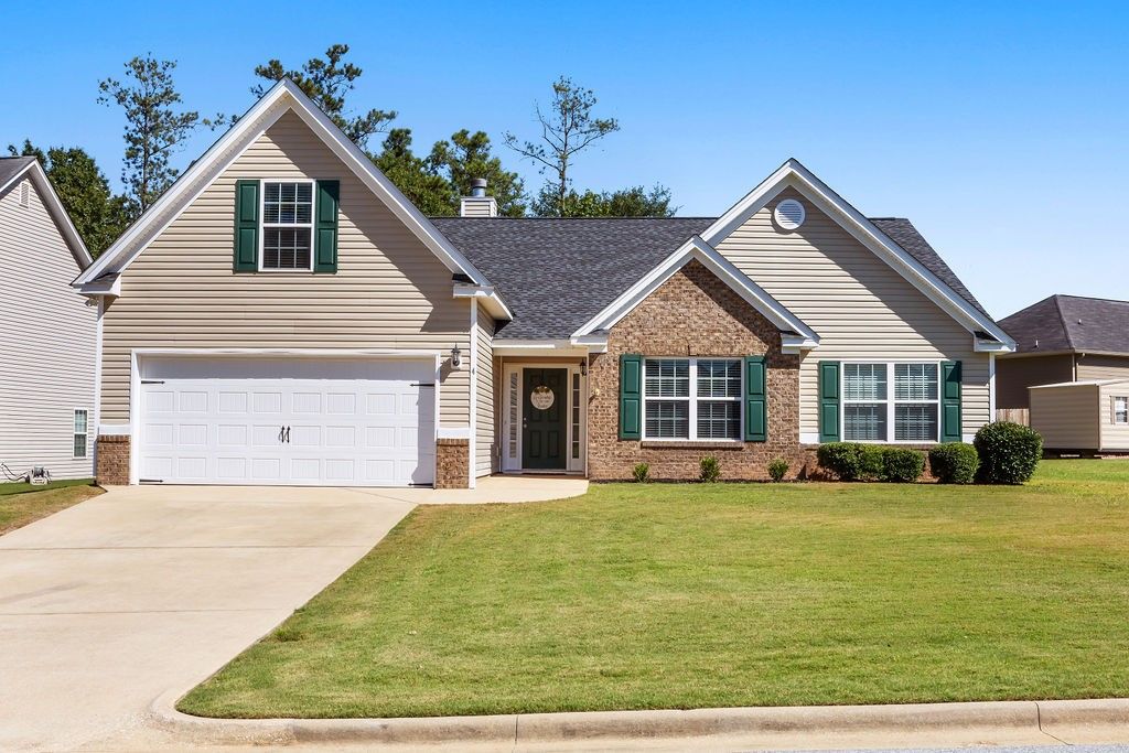 Photo of 4 CRESTWOOD Court, Phenix City, AL 36870 (MLS # 174641)